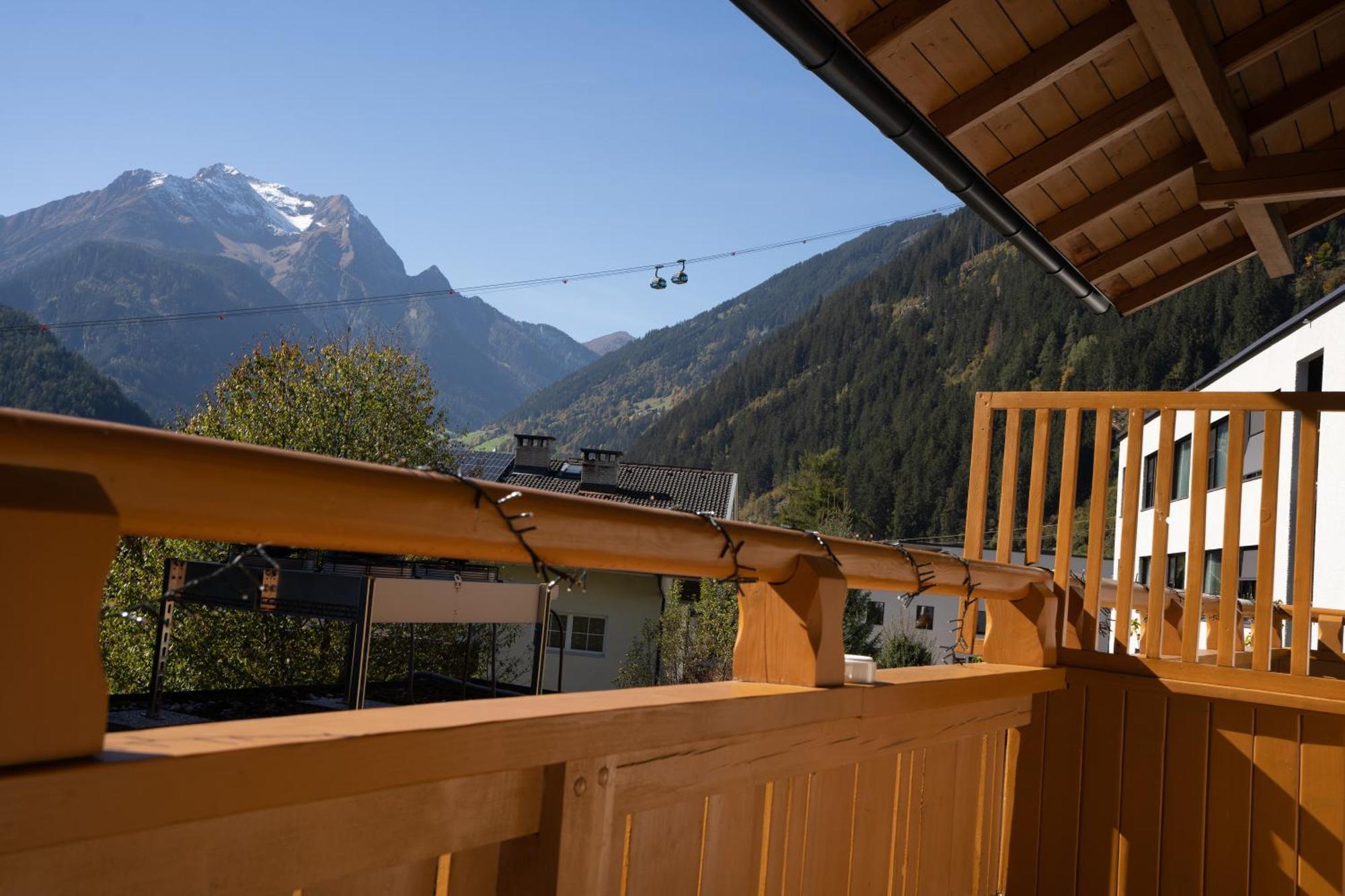 Das Cityhouse Mayrhofen Room photo